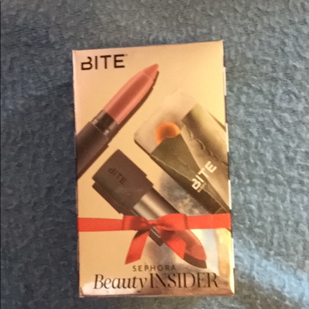 Lip kit